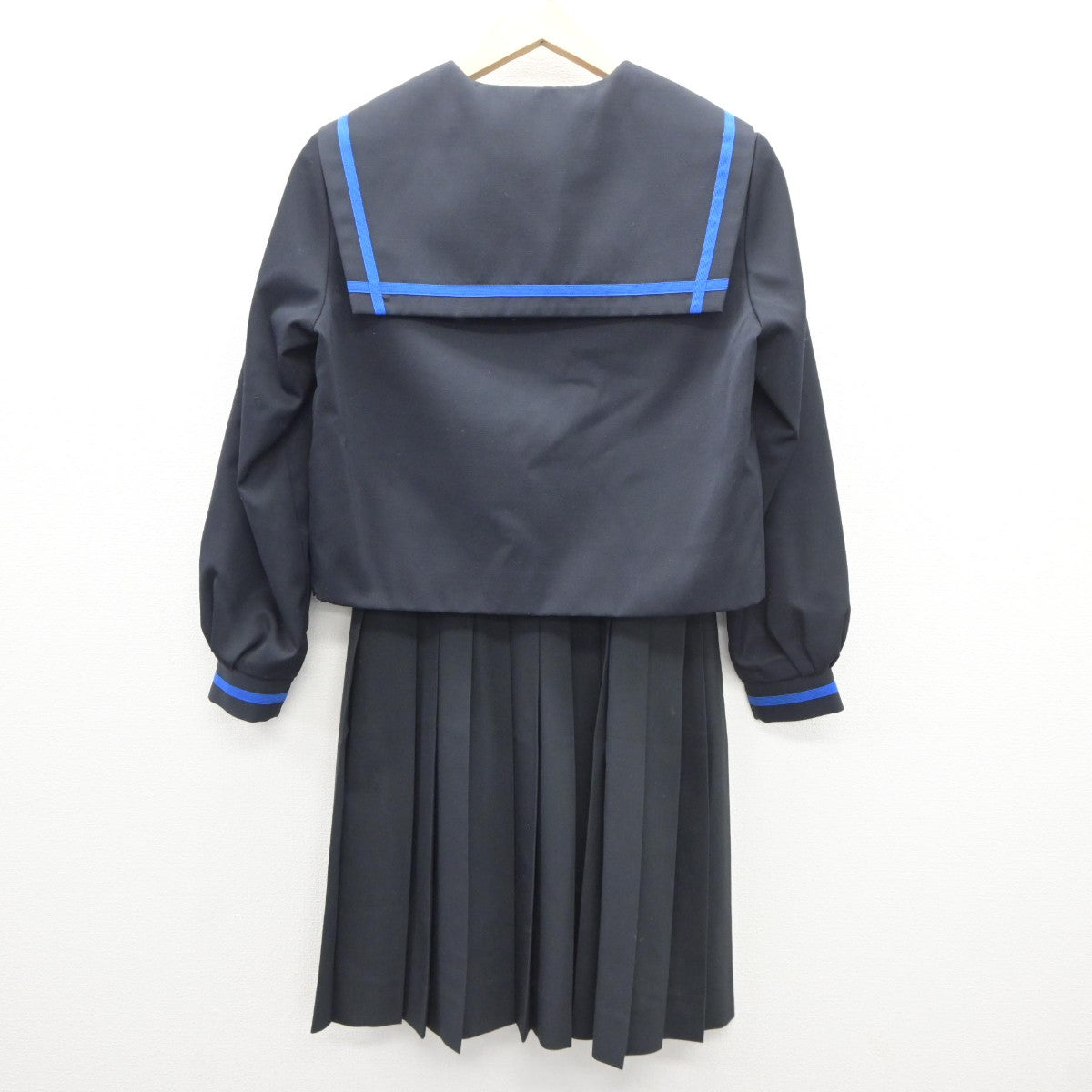 【中古】青森県 弘前第五中学校 女子制服 4点（セーラー服・セーラー服・スカート）sf035455