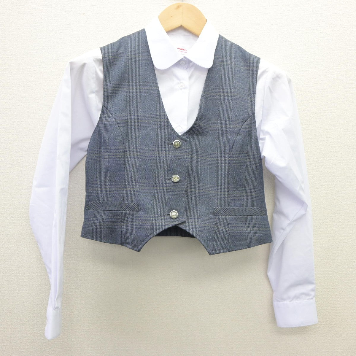 【中古】北海道 もみじ台南中学校 女子制服 2点（ベスト・シャツ）sf035465