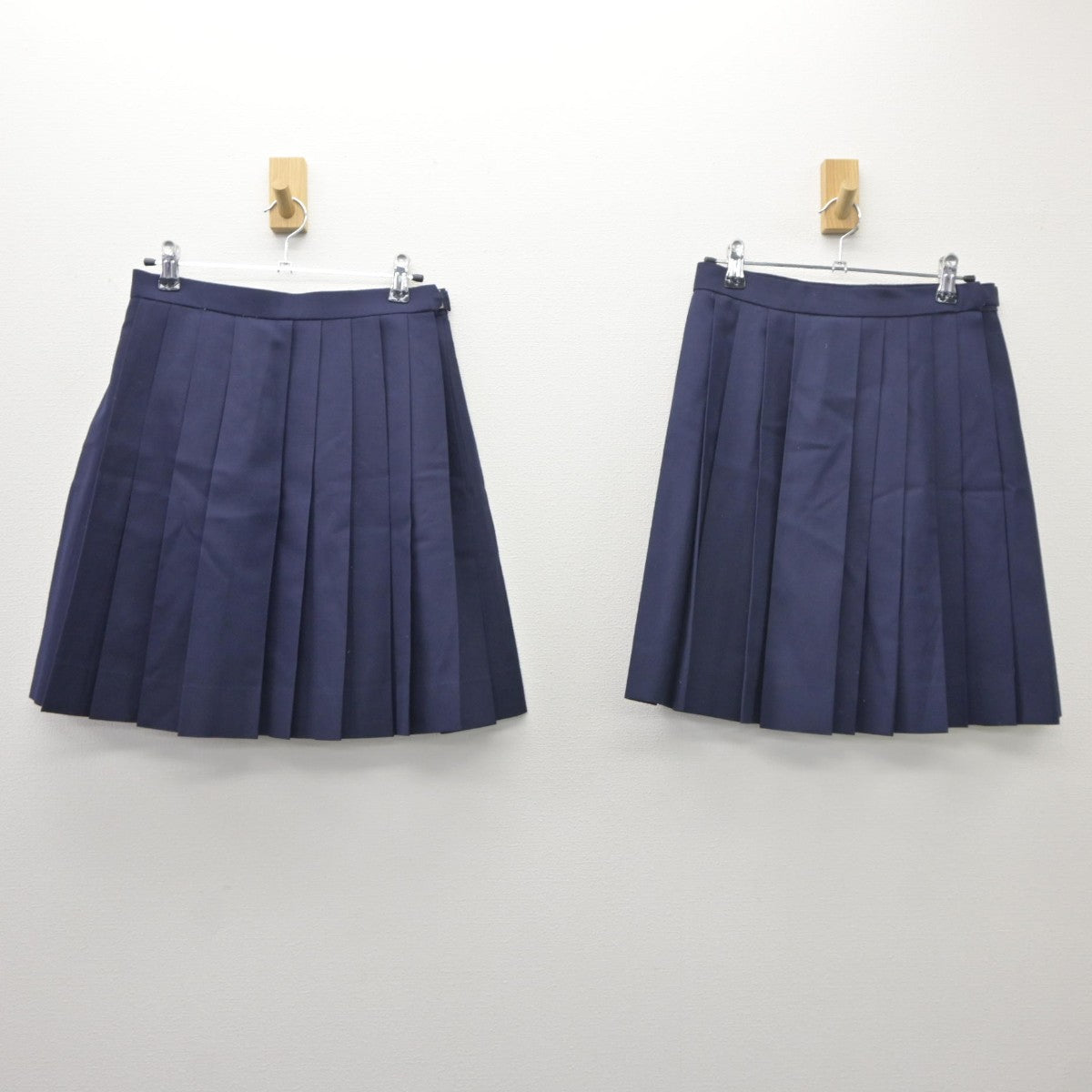 【中古】神奈川県 横浜平沼高等学校 女子制服 2点（スカート・スカート）sf035466