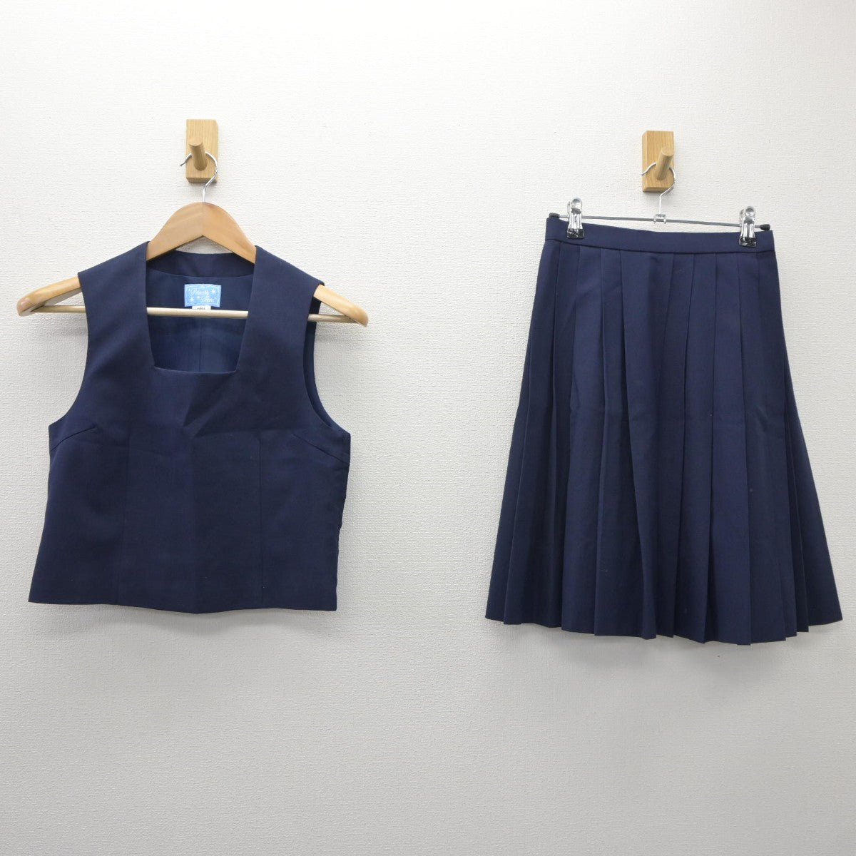 【中古】神奈川県 湘洋中学校 女子制服 2点（ベスト・スカート）sf035472