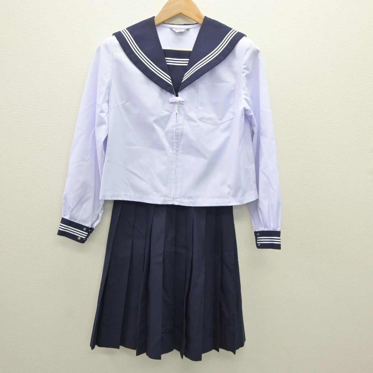 【中古】富山県 氷見市立西条中学校 女子制服 2点（セーラー服・スカート）sf035476