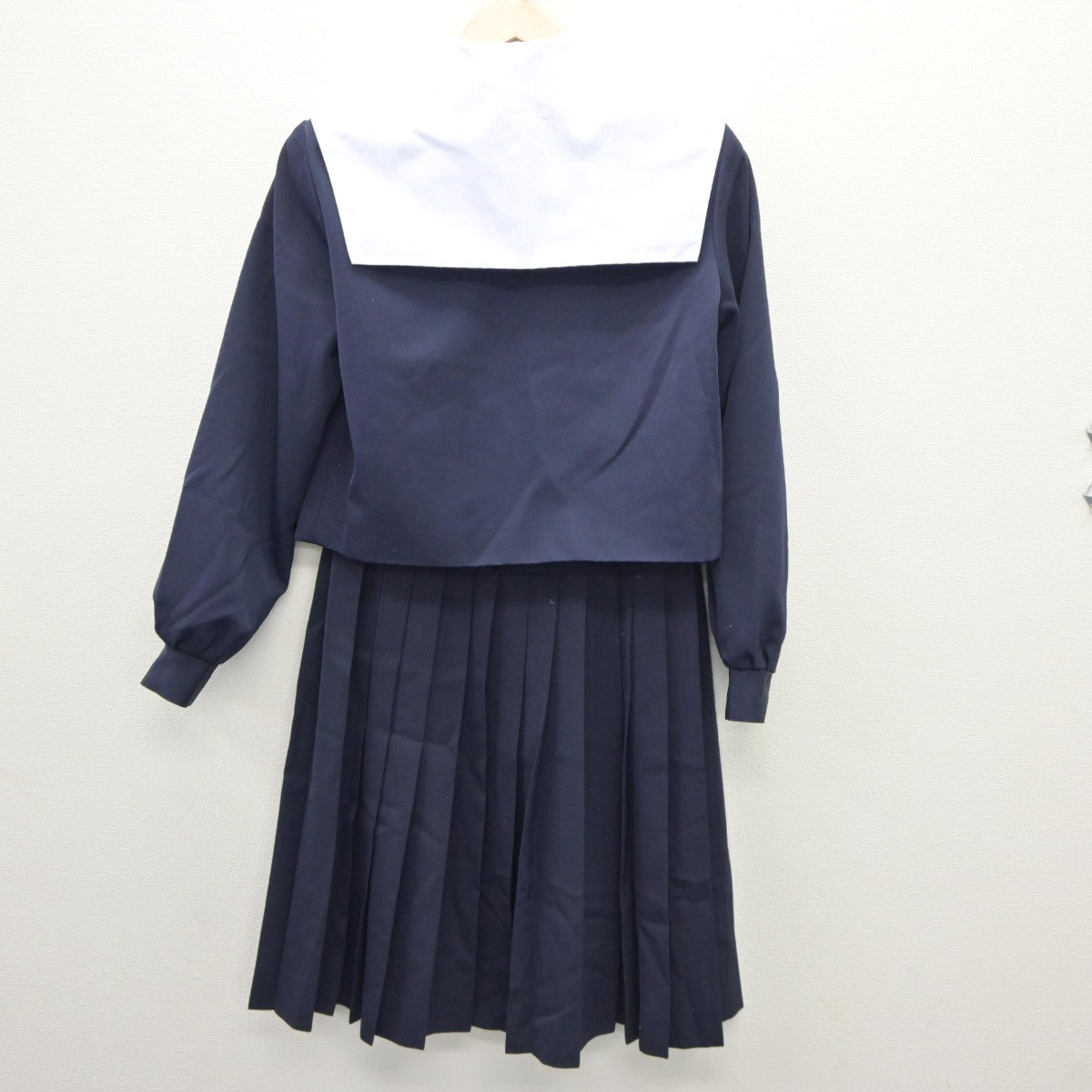 【中古】愛知県 安城市桜井中学校 女子制服 2点（セーラー服・スカート）sf035483