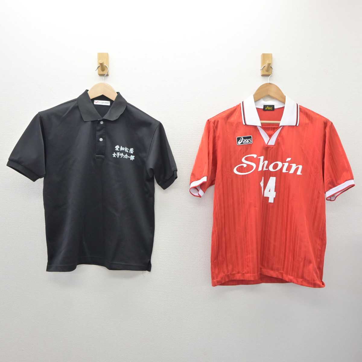 【中古】愛知県 松蔭高等学校/女子サッカー部ユニフォーム 女子制服 2点（部活ユニフォーム 上・部活ユニフォーム 上）sf035532