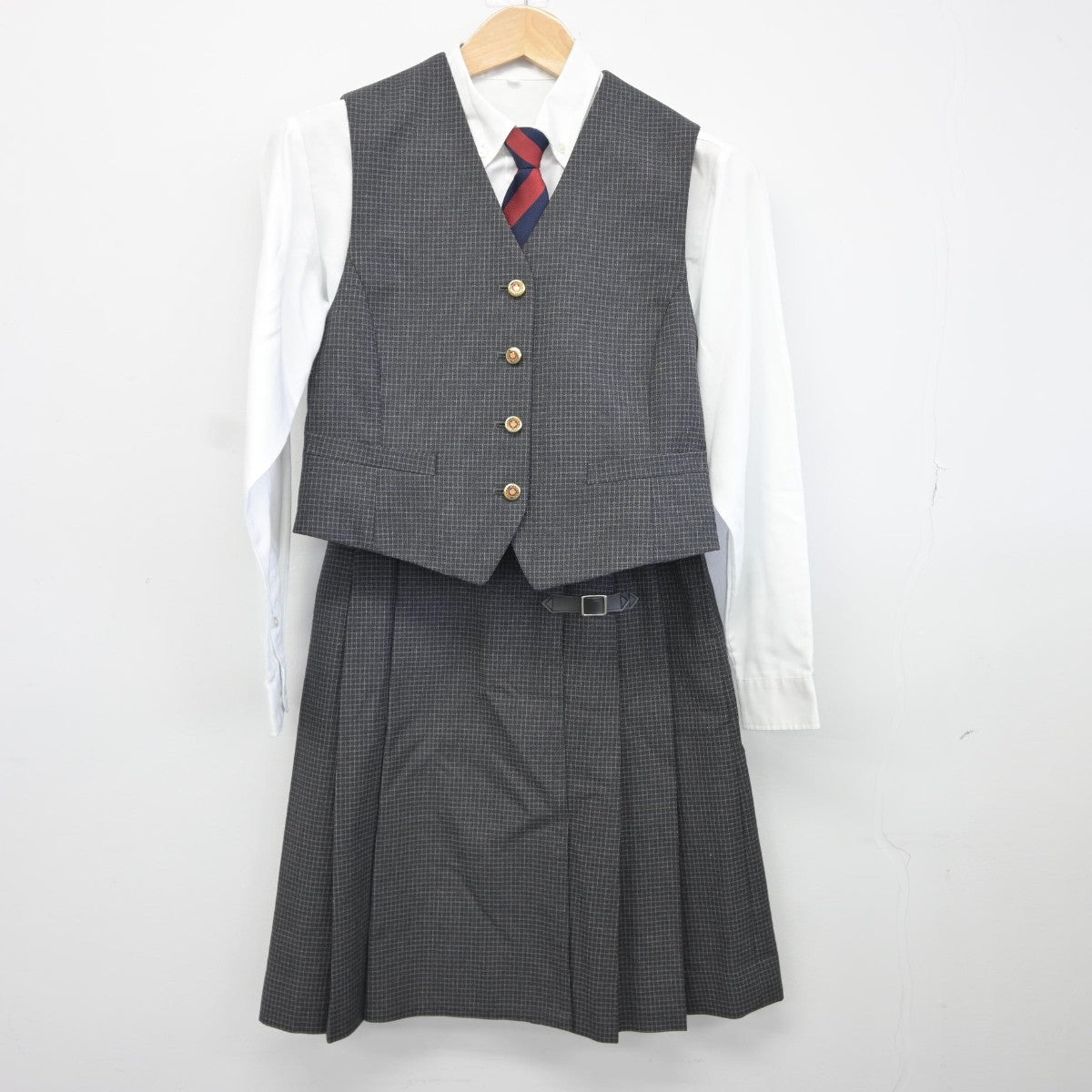 【中古】愛知県 名古屋国際高等学校 女子制服 6点（ブレザー・ベスト・シャツ・スカート）sf036012