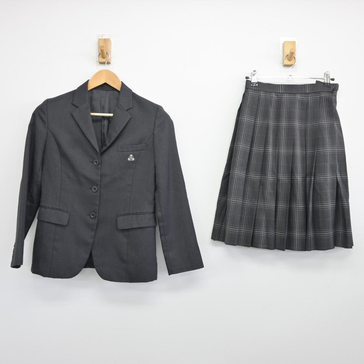 【中古】宮崎県 高城高等学校 女子制服 2点（ブレザー・スカート）sf036021