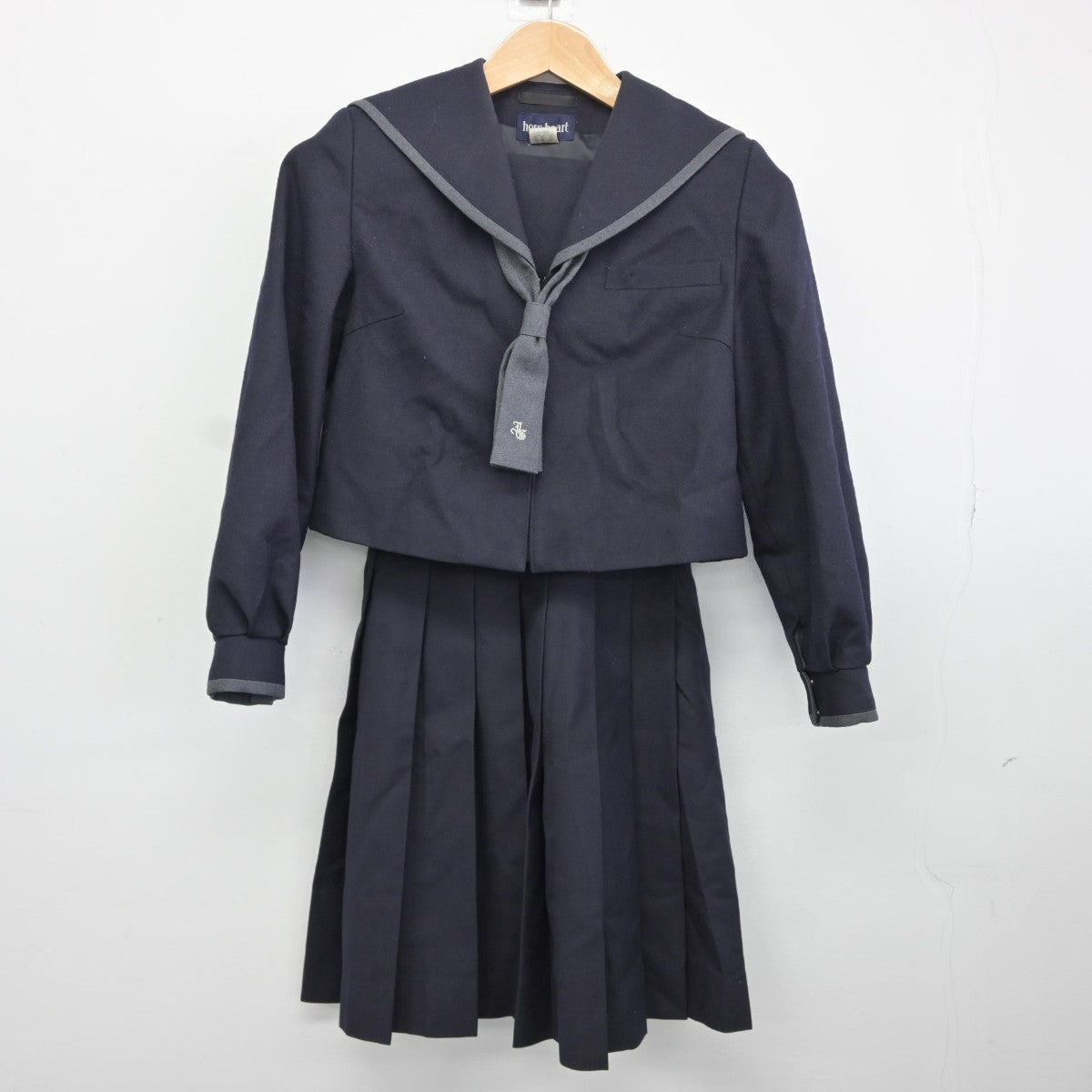 【中古】千葉県 市川学園中学校 女子制服 3点（セーラー服・スカート）sf036100