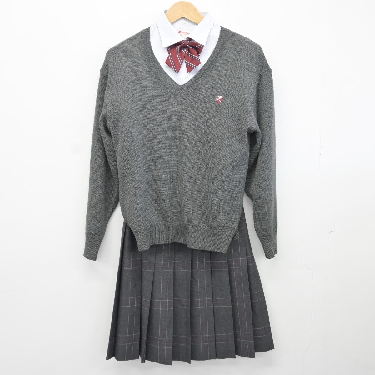 【中古】東京都 京華女子中学・高等学校 女子制服 4点（シャツ・ニット・スカート）sf036212