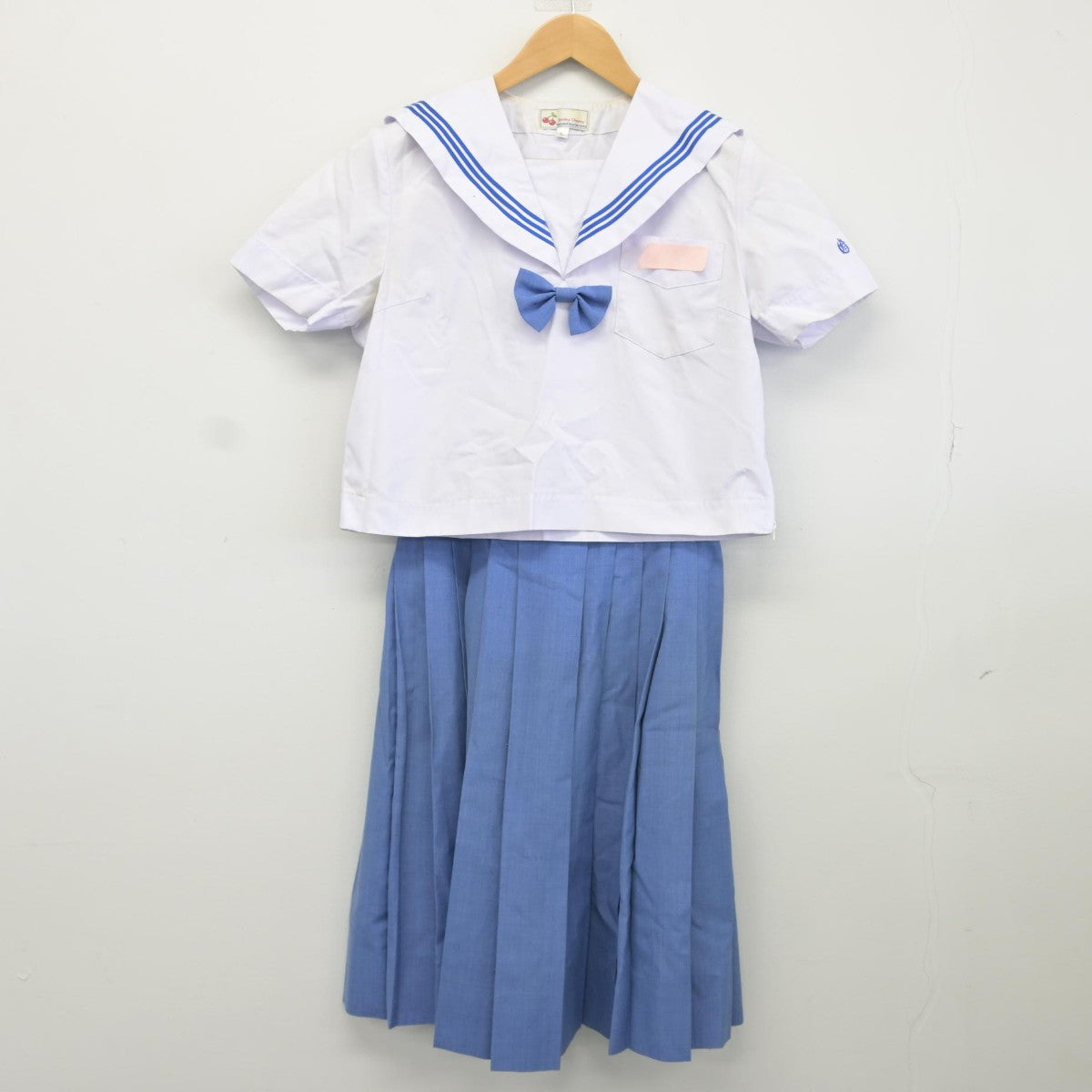 【中古】福岡県 御陵中学校 女子制服 2点（セーラー服・スカート）sf036218