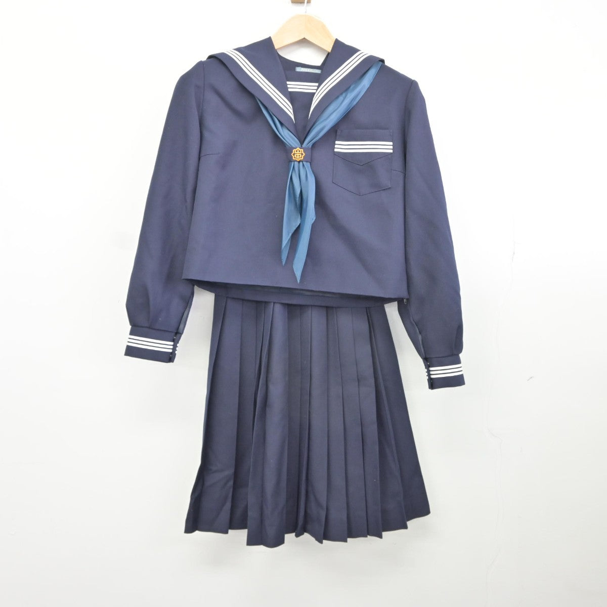 【中古】兵庫県 姫路市立山陽中学校 女子制服 4点（セーラー服・スカート・スカート）sf036253