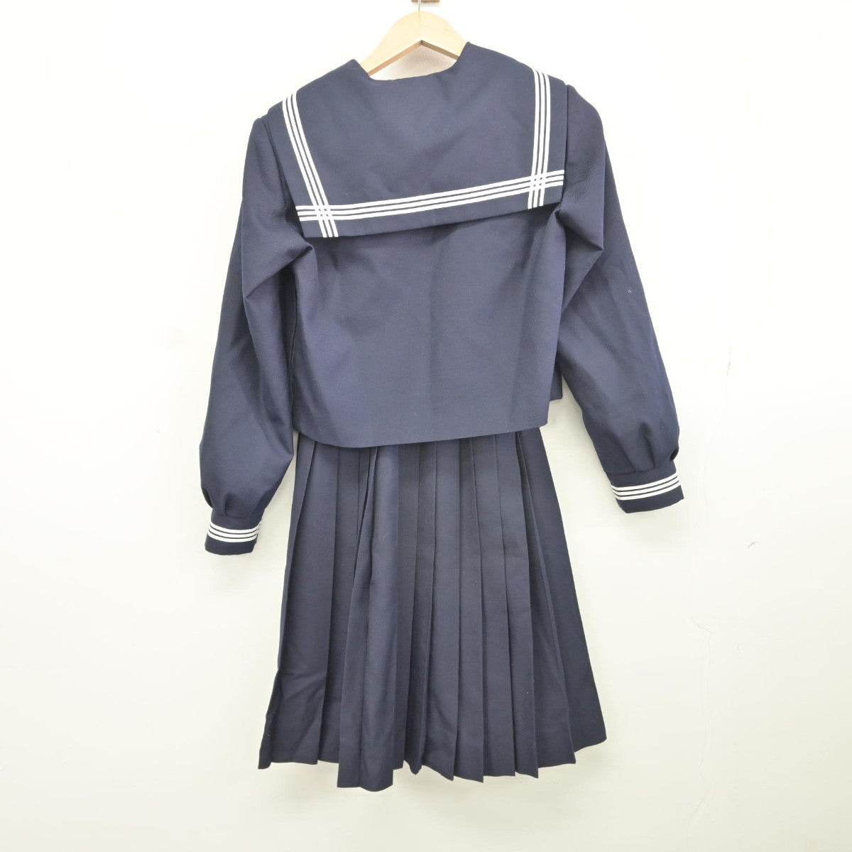 【中古】兵庫県 姫路市立山陽中学校 女子制服 4点（セーラー服・スカート・スカート）sf036253