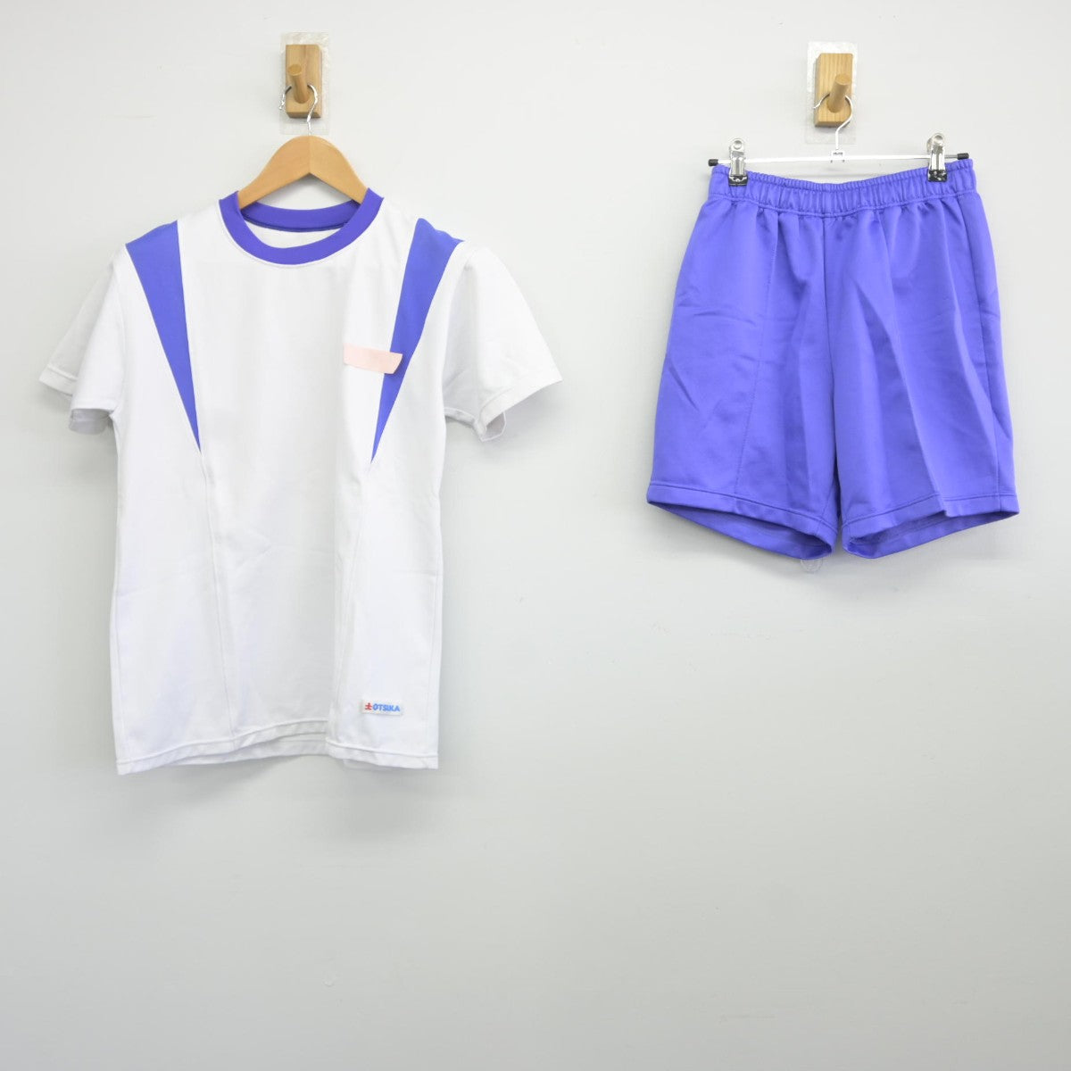 【中古】兵庫県 神戸市立玉津中学校 女子制服 2点（体操服 上・体操服 下）sf036267