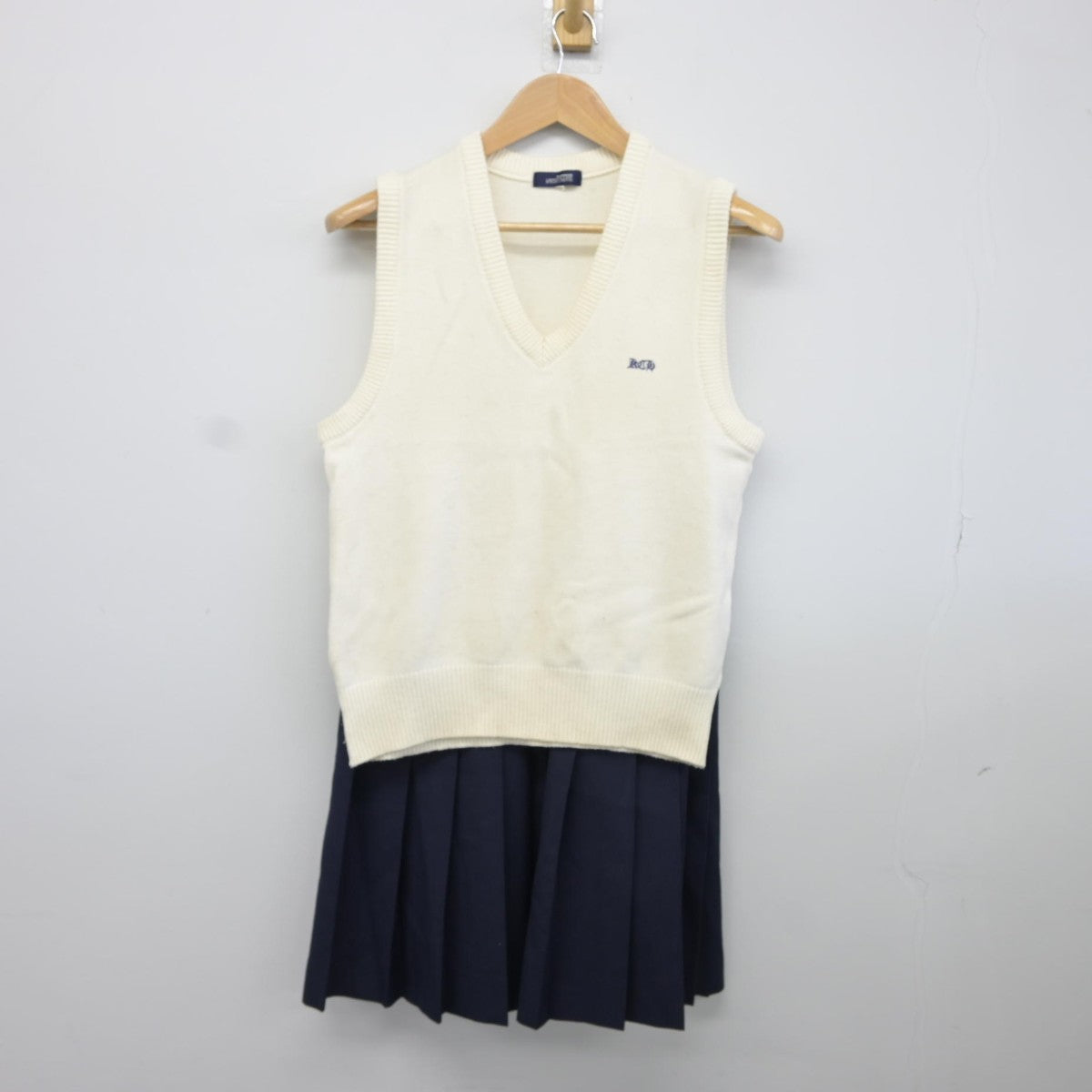 【中古】千葉県 柏中央高等学校 女子制服 3点（ニットベスト・スカート）sf036277