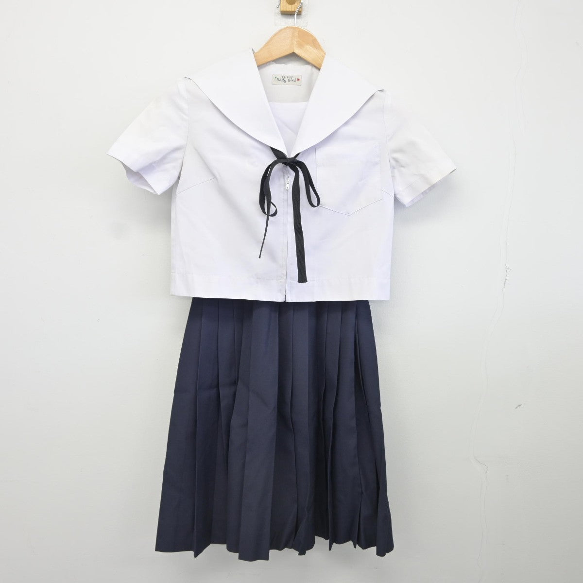 【中古】愛知県 名古屋市立川名中学校 女子制服 4点（セーラー服・スカート）sf036283