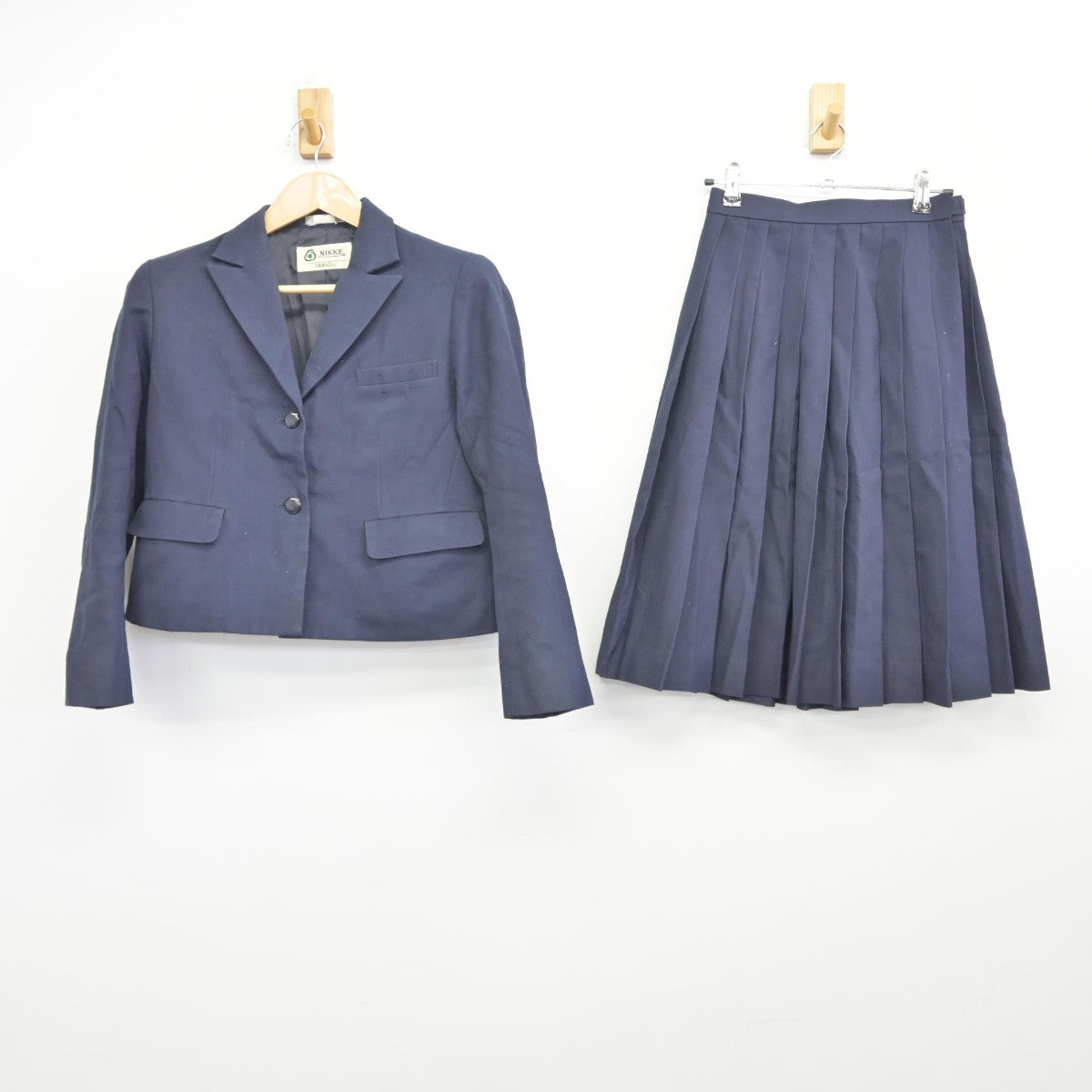 【中古】岐阜県 岐阜商業高等学校 女子制服 2点（ブレザー・スカート）sf036318