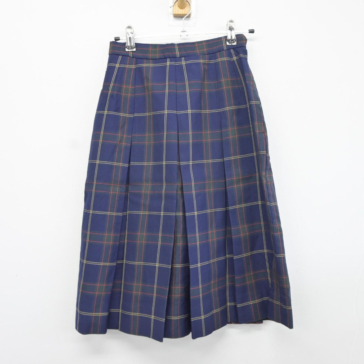 【中古】 学校名不明 女子制服 2点（シャツ・スカート）sf036357