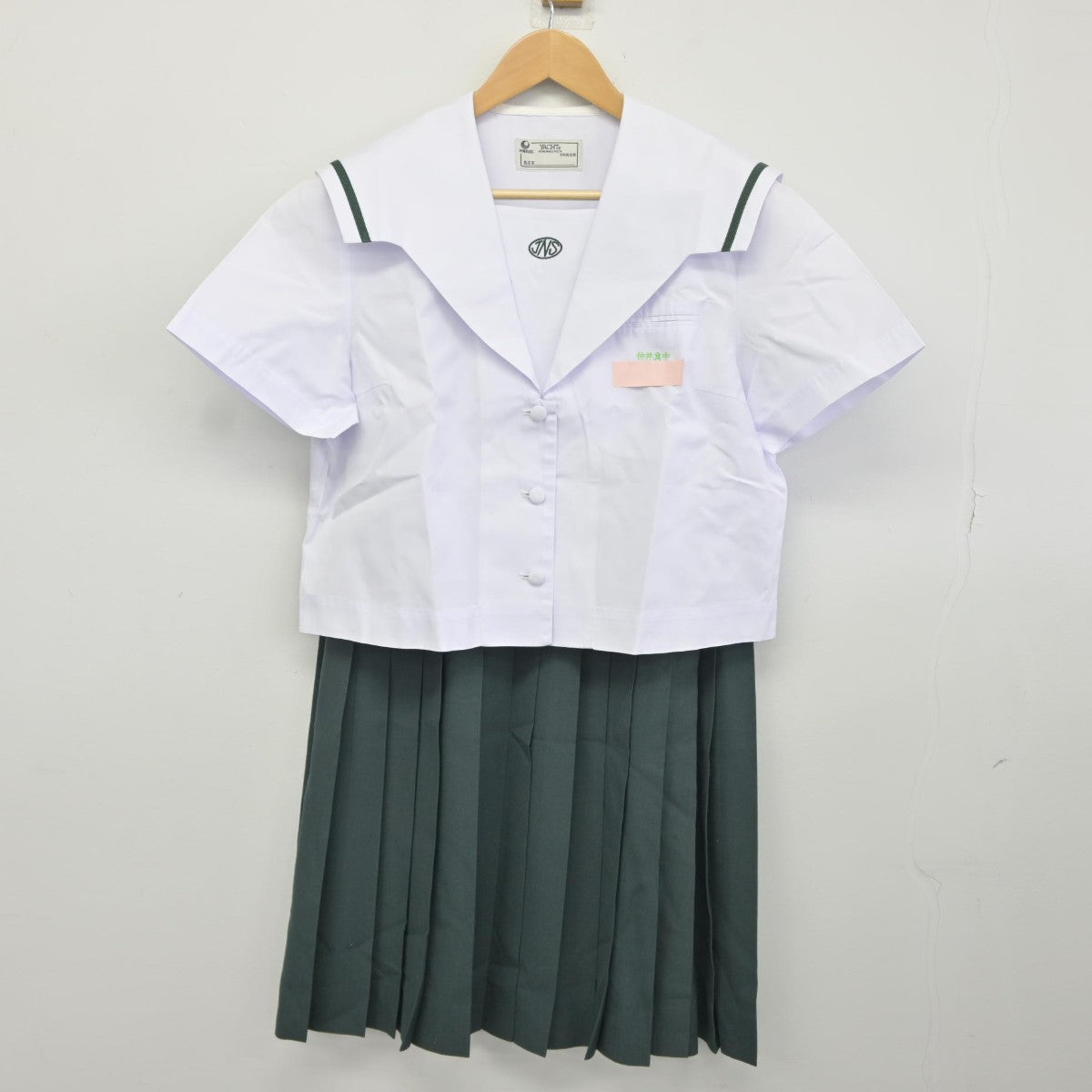 【中古】沖縄県 仲井真中学校 女子制服 2点（セーラー服）sf036464