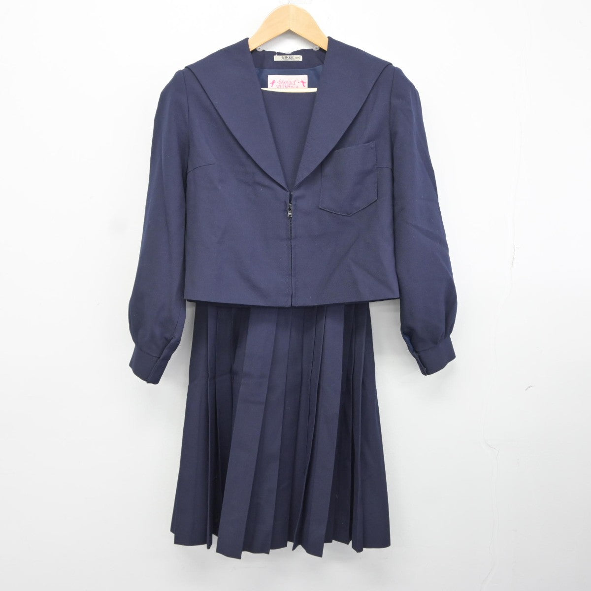 【中古】愛知県 名古屋市立八幡中学校 女子制服 2点（セーラー服・スカート）sf036469