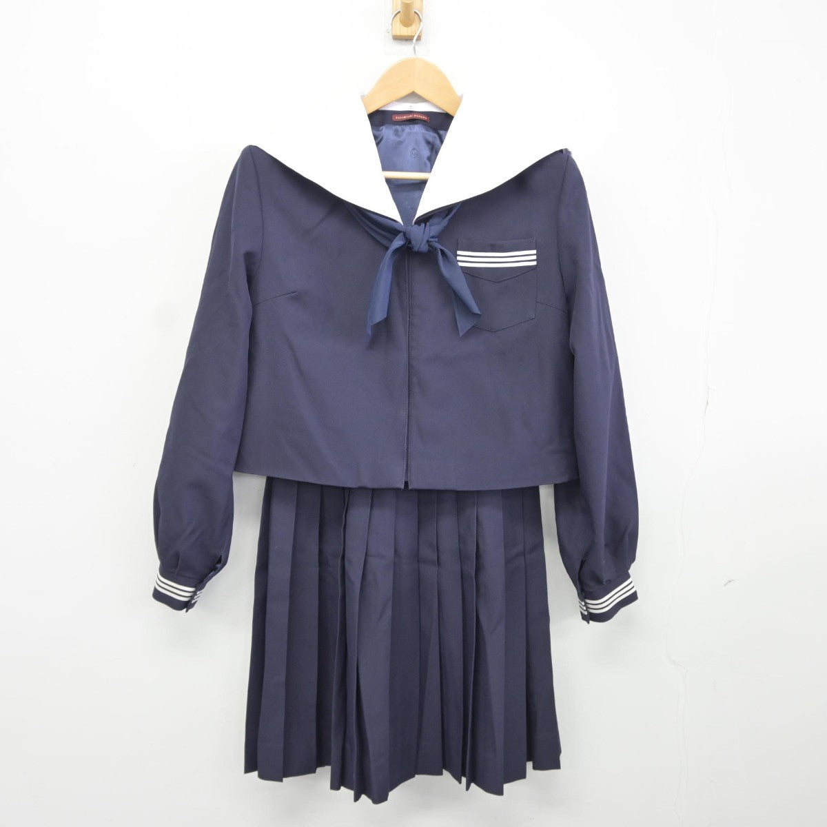 【中古】徳島県 石井町立石井中学校 女子制服 4点（セーラー服・スカート）sf036473