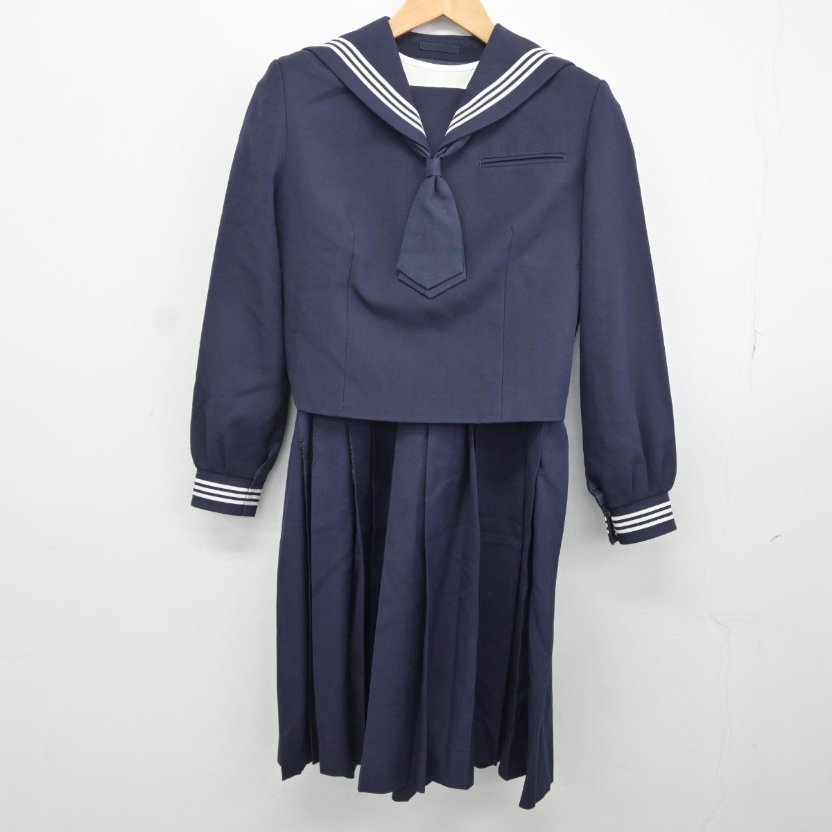 【中古】千葉県 和洋国府台女子中学校・高等学校 女子制服 3点（セーラー服・スカート）sf036482