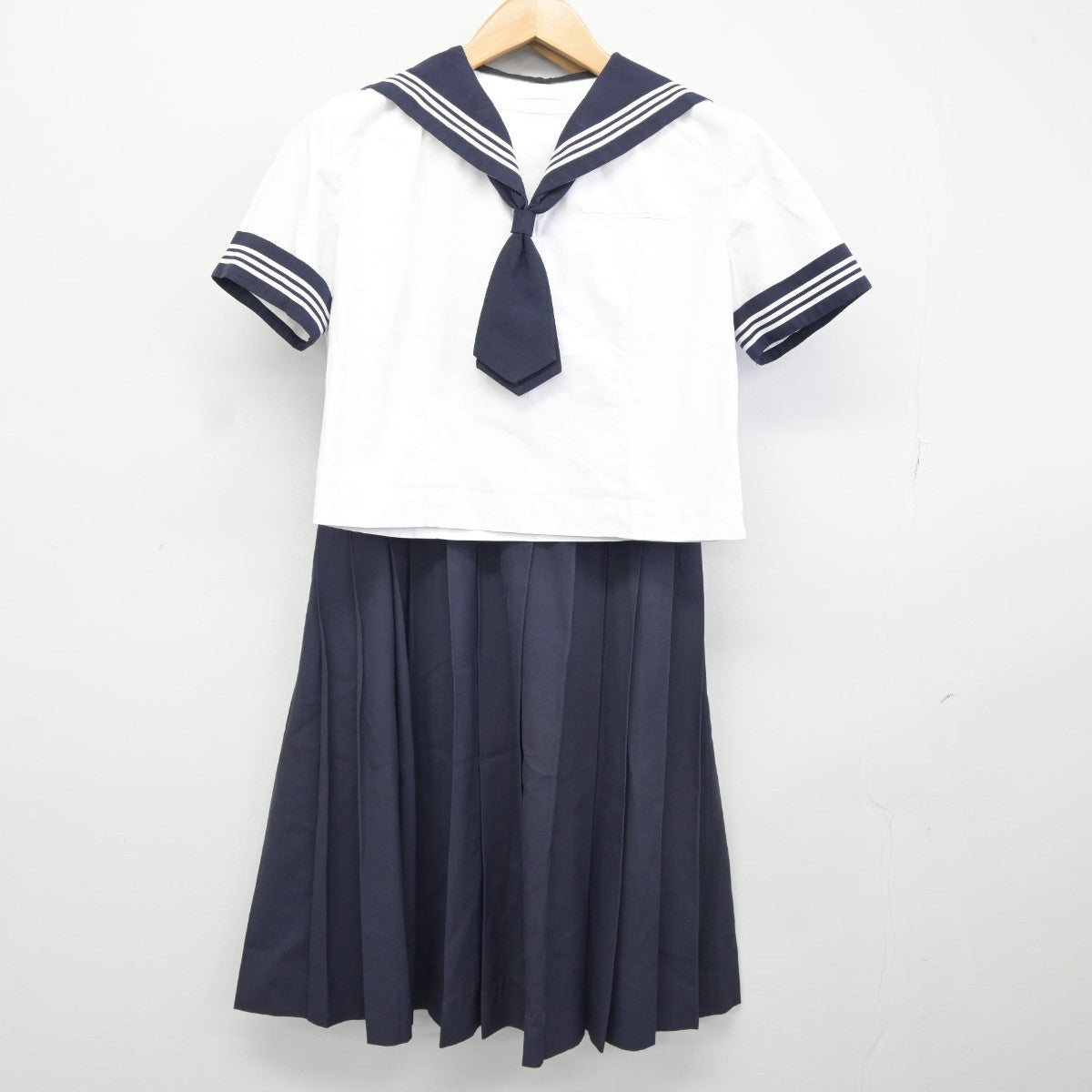 【中古】千葉県 和洋国府台女子中学校・高等学校 女子制服 4点（セーラー服・スカート）sf036483