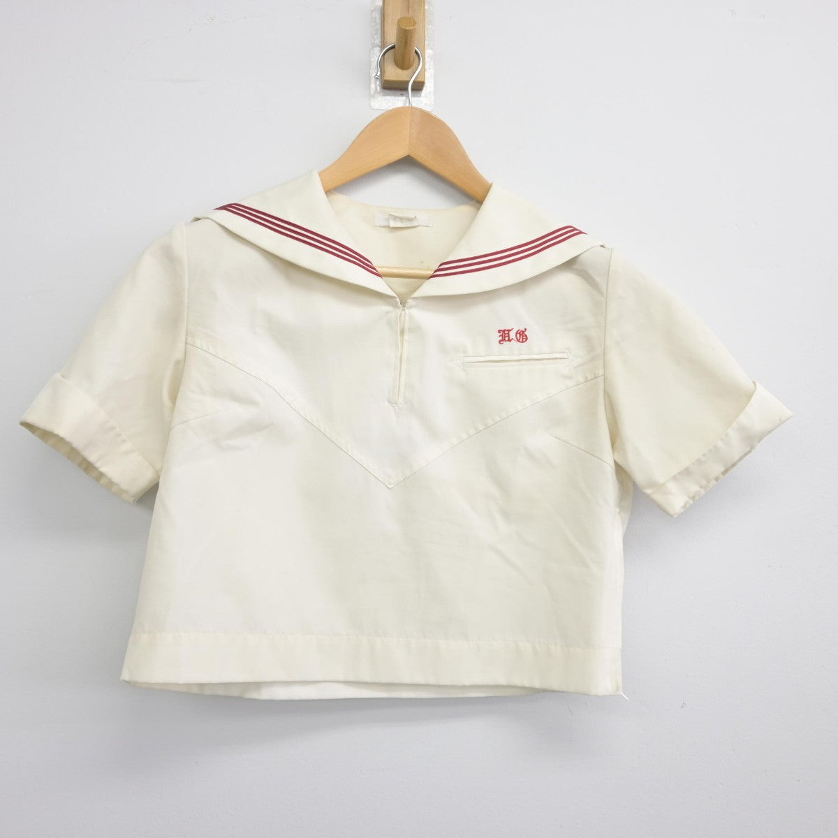 【中古】福岡県 博多女子中学校 女子制服 2点（セーラー服・ジャンパースカート）sf036495