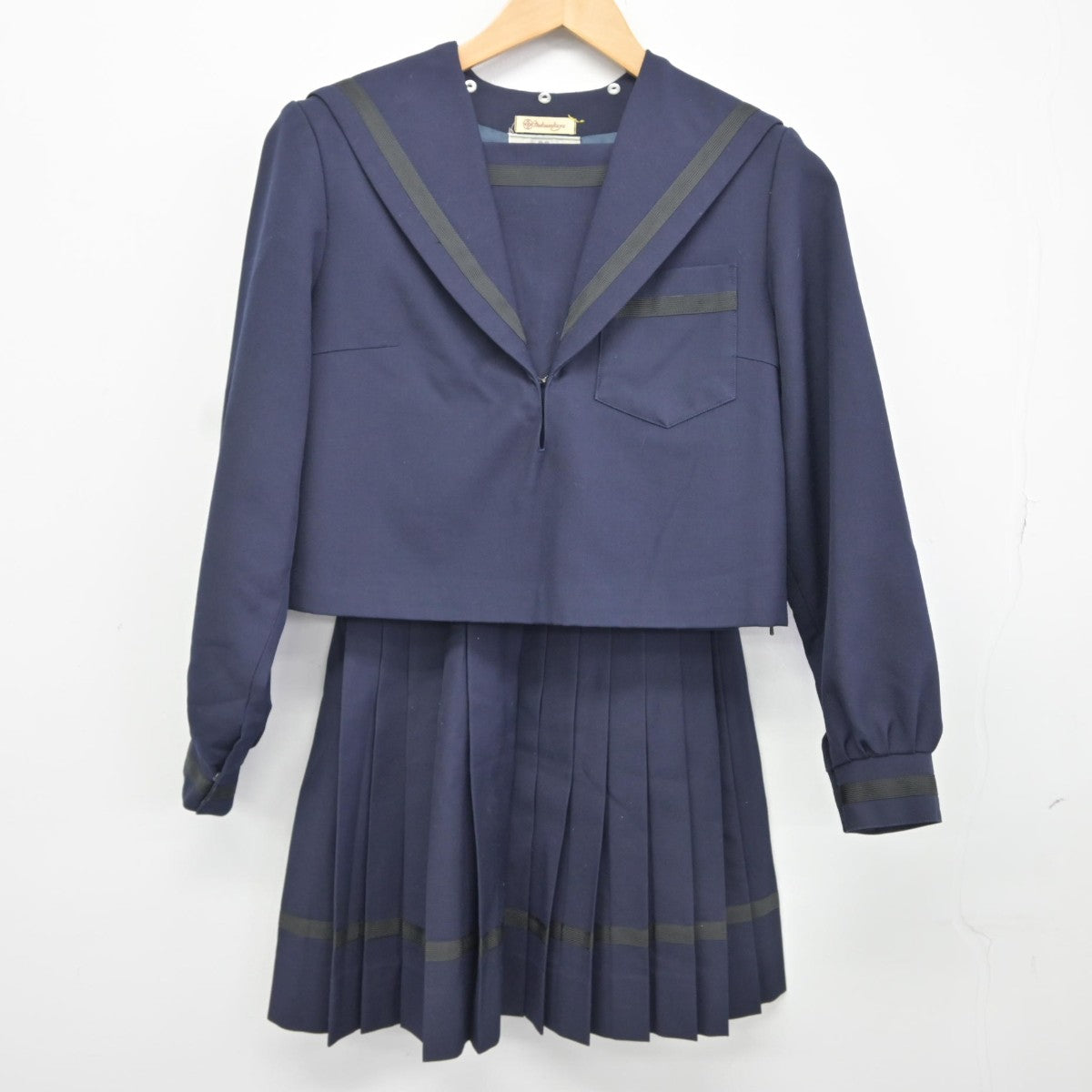 【中古】愛知県 明和高等学校 女子制服 2点（セーラー服・スカート）sf036531