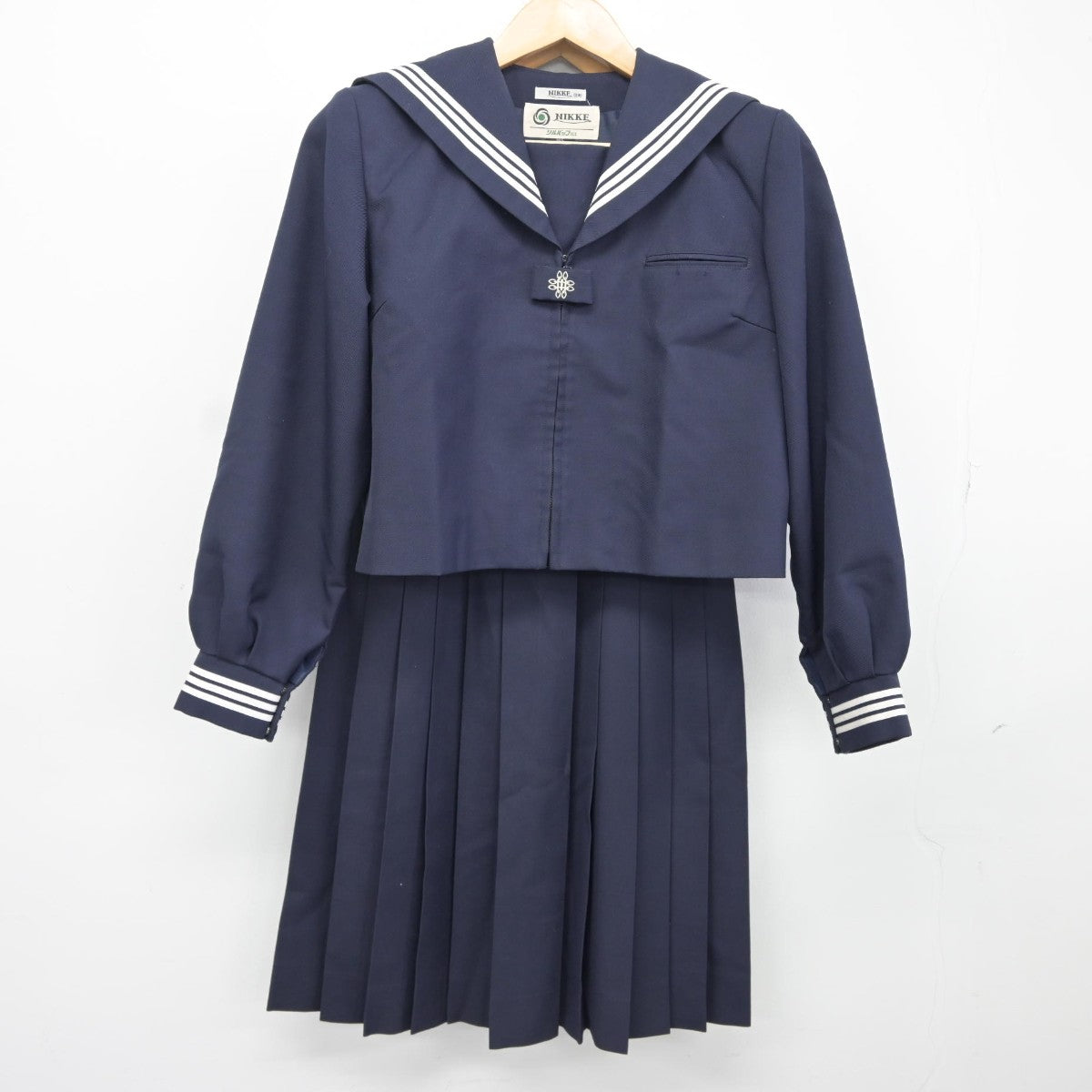 【中古】千葉県 八木が谷中学校 女子制服 2点（セーラー服・ジャンパースカート）sf036552