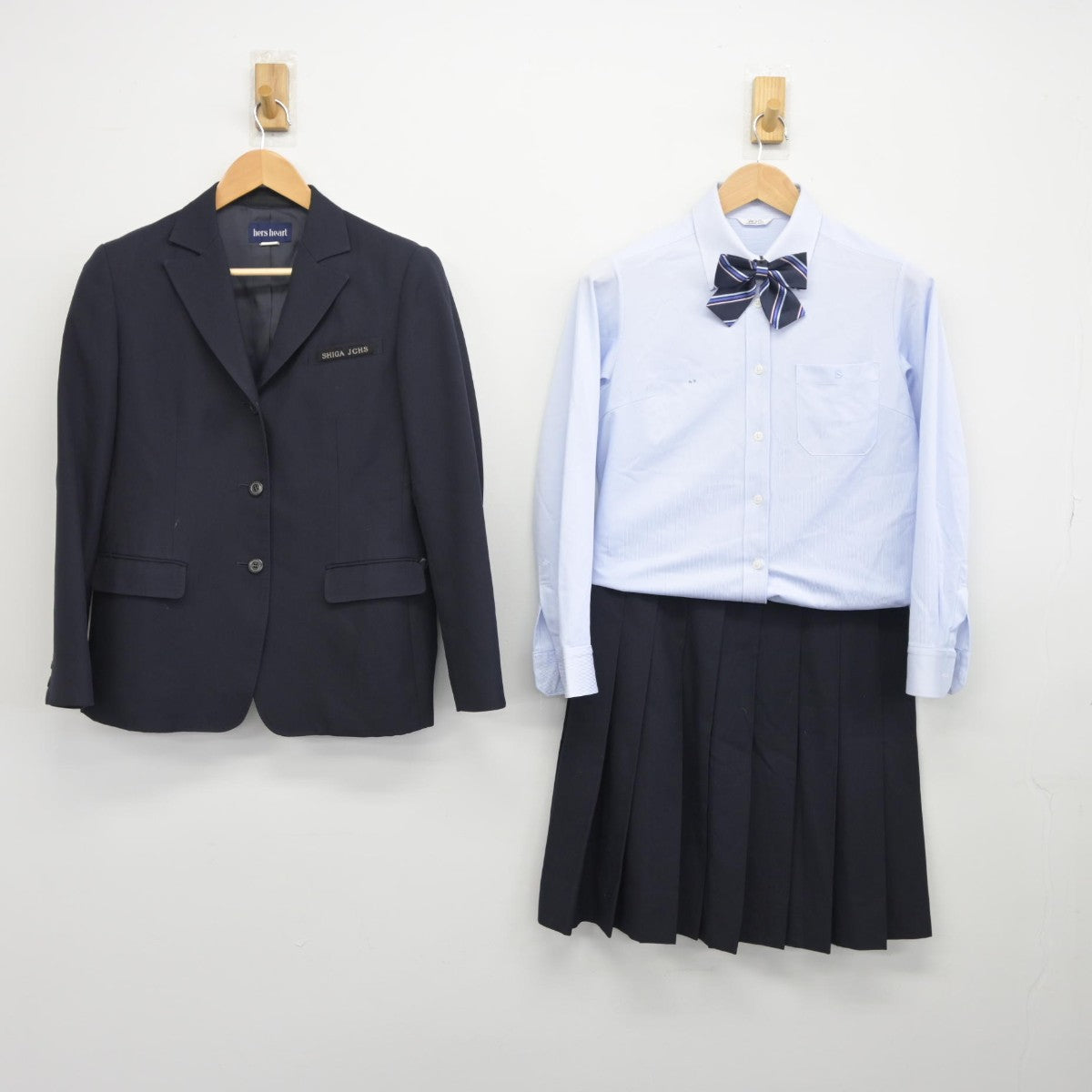 【中古】滋賀県 滋賀短期大学附属高等学校 女子制服 4点（ブレザー・シャツ・スカート）sf036566