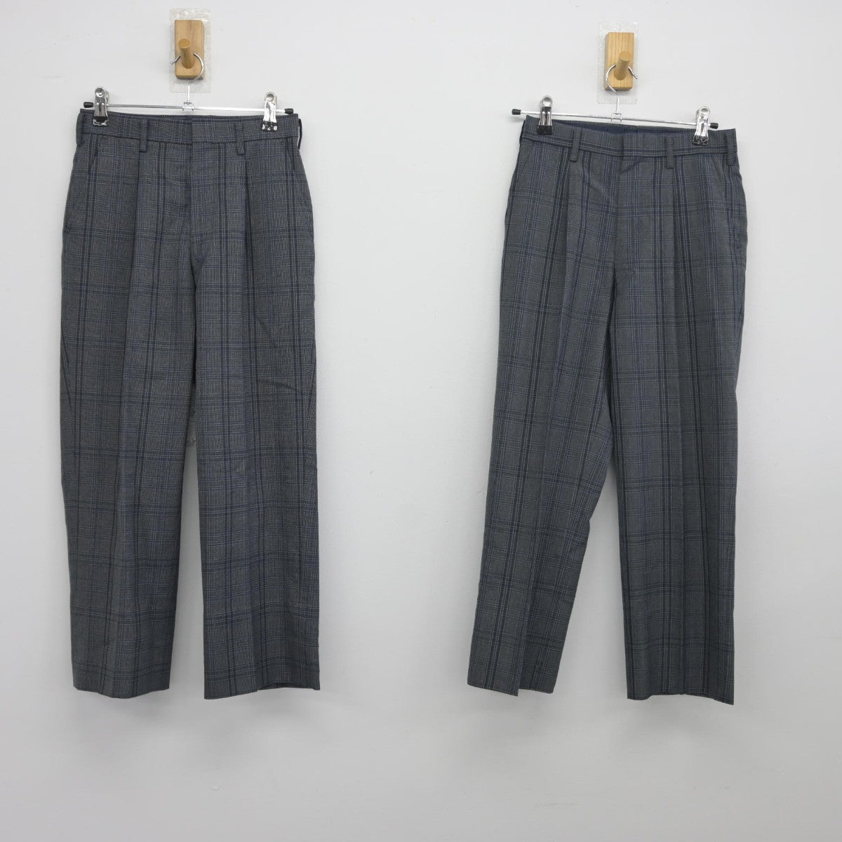 【中古】大阪府 南花台中学校 男子制服 3点（ブレザー・ズボン）sf036589