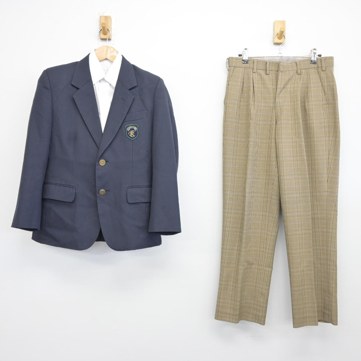 【中古】埼玉県 土呂中学校 男子制服 3点（ブレザー・シャツ・ズボン）sf036634