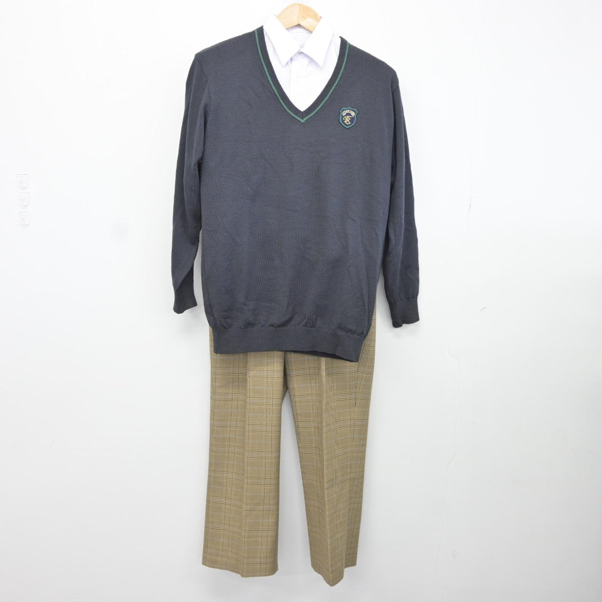 【中古】埼玉県 土呂中学校 男子制服 3点（ニット・シャツ・ズボン）sf036635