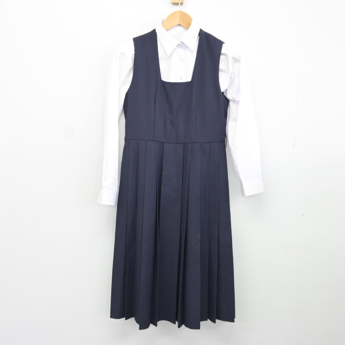 【中古】茨城県 都和中学校 女子制服 2点（シャツ・ジャンパースカート）sf036708