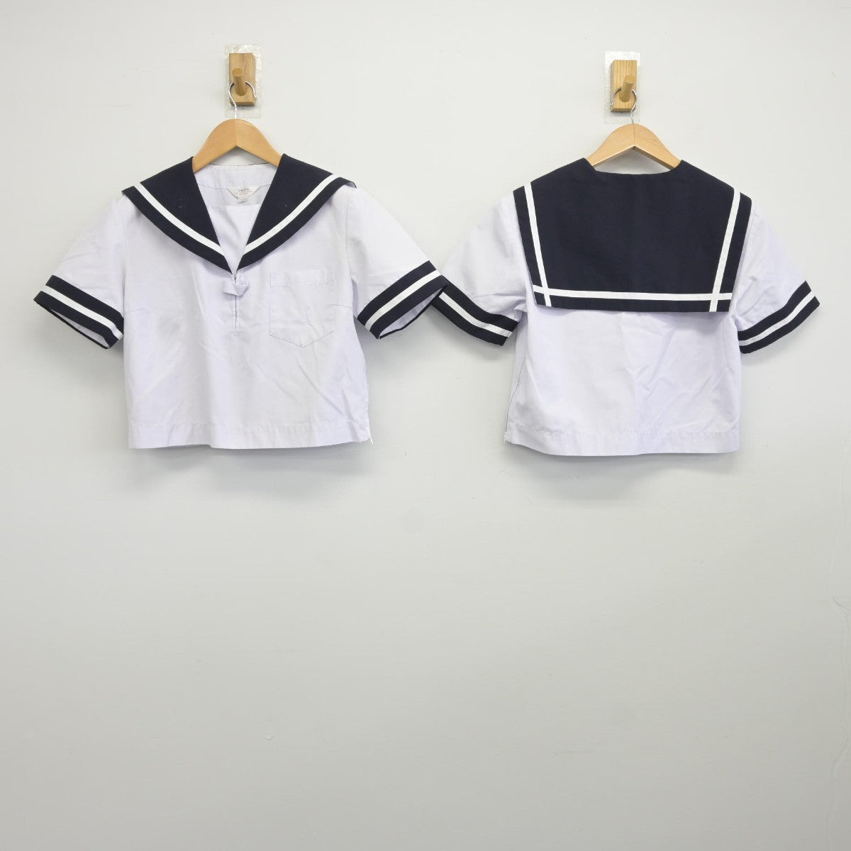 【中古】香川県 高松市立屋島中学校 女子制服 3点（セーラー服・スカート）sf036735