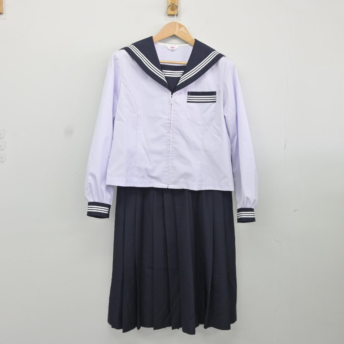 【中古】静岡県 福田中学校 女子制服 3点（セーラー服・スカート）sf036757