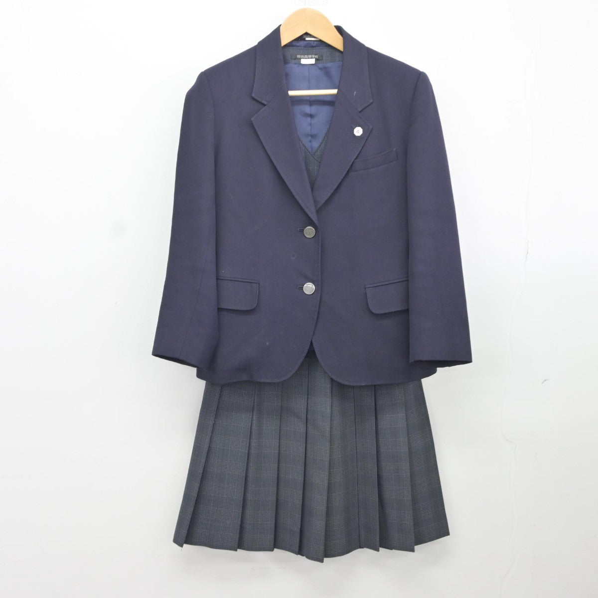 【中古】岐阜県 鶯谷中学高等学校 女子制服 3点（ブレザー・ベスト・スカート）sf036785