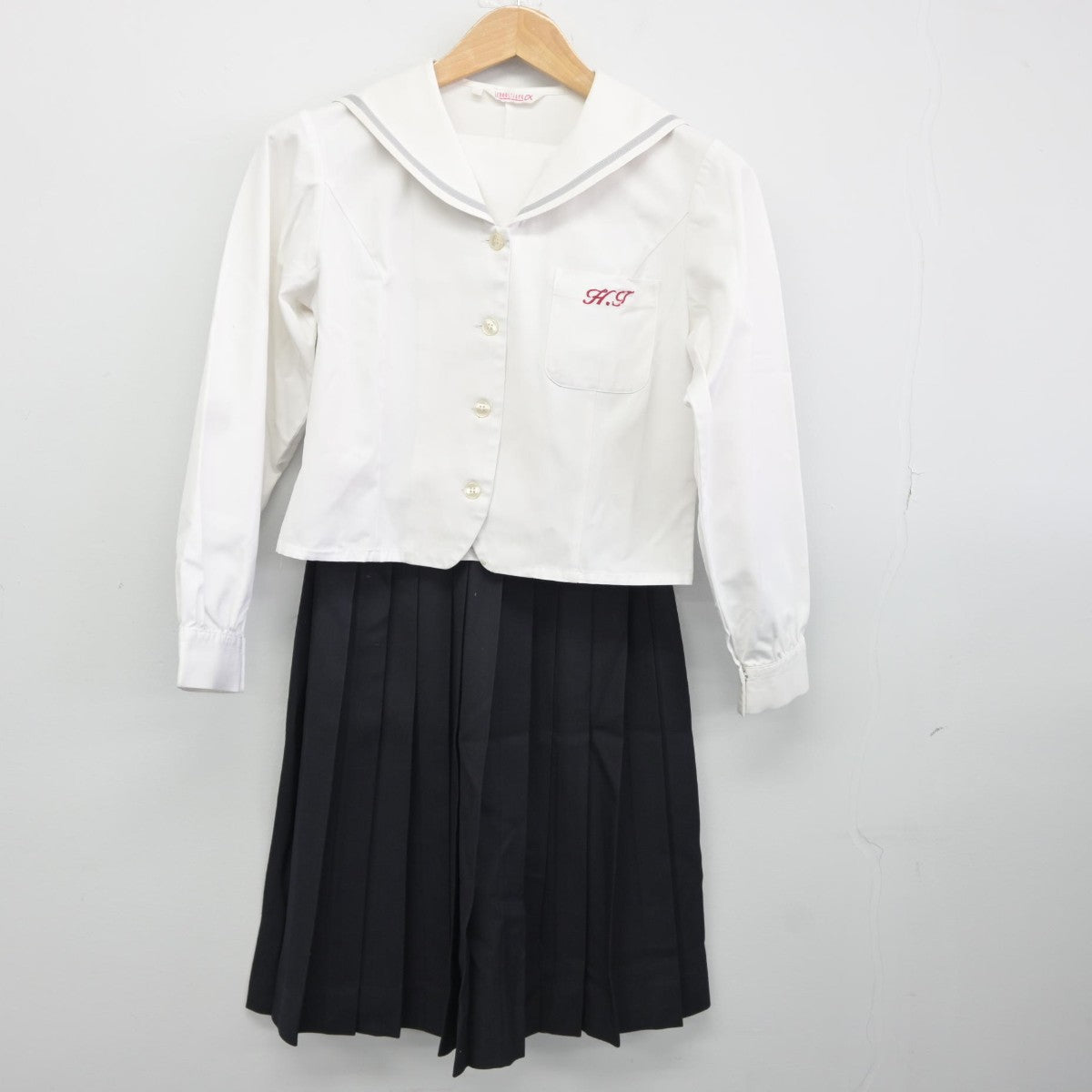 【中古】兵庫県 姫路工業高等学校 女子制服 3点（セーラー服・セーラー服・スカート）sf036855