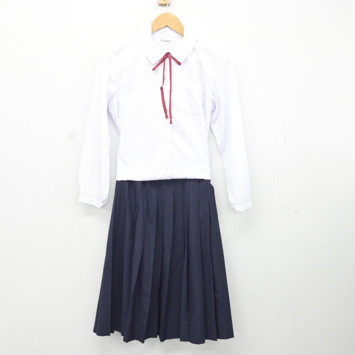 【中古】茨城県 水海道西中学校 女子制服 3点（ブレザー・シャツ・スカート）sf036891