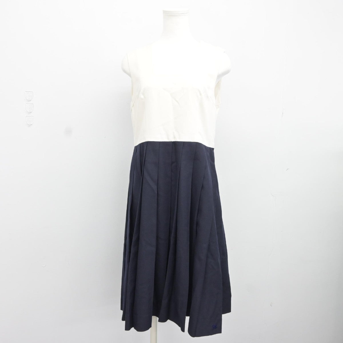 【中古】福岡県 博多女子高等学校 女子制服 4点（ニット・セーラー服・ジャンパースカート）sf036894