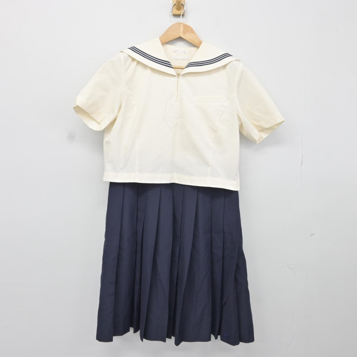 セーラー服 ジャンパースカート 613XD3xSL5L._UY350_.jpg