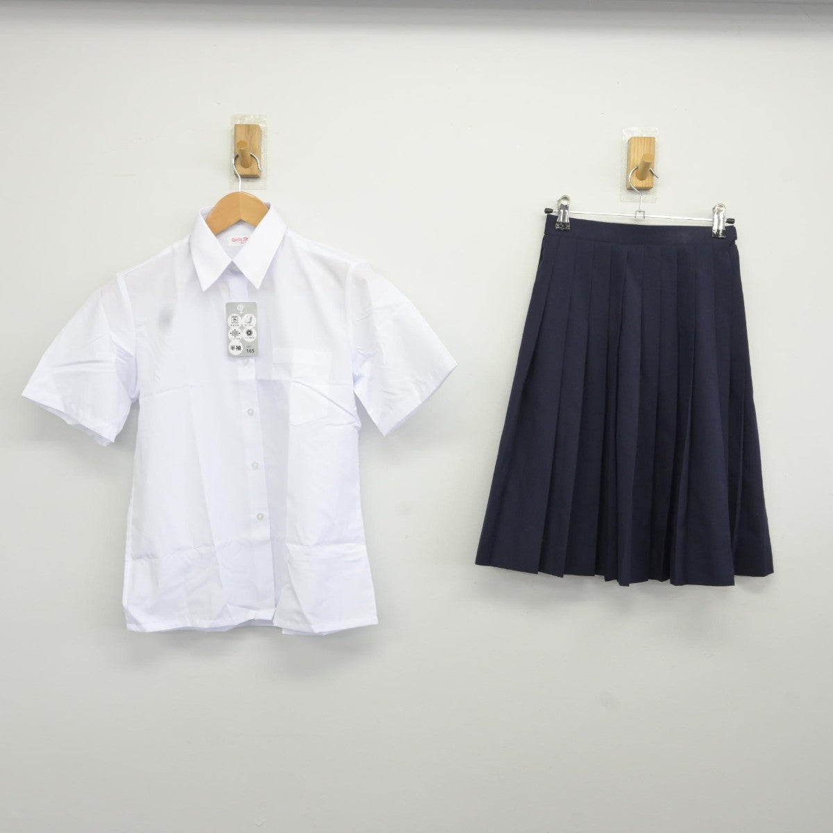 【中古】神奈川県 相模原市立中央中学校 女子制服 2点（シャツ・スカート）sf036957