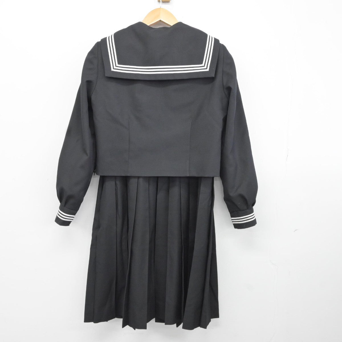 【中古】埼玉県 加須西中学校 女子制服 3点（セーラー服・ジャンパースカート）sf036996