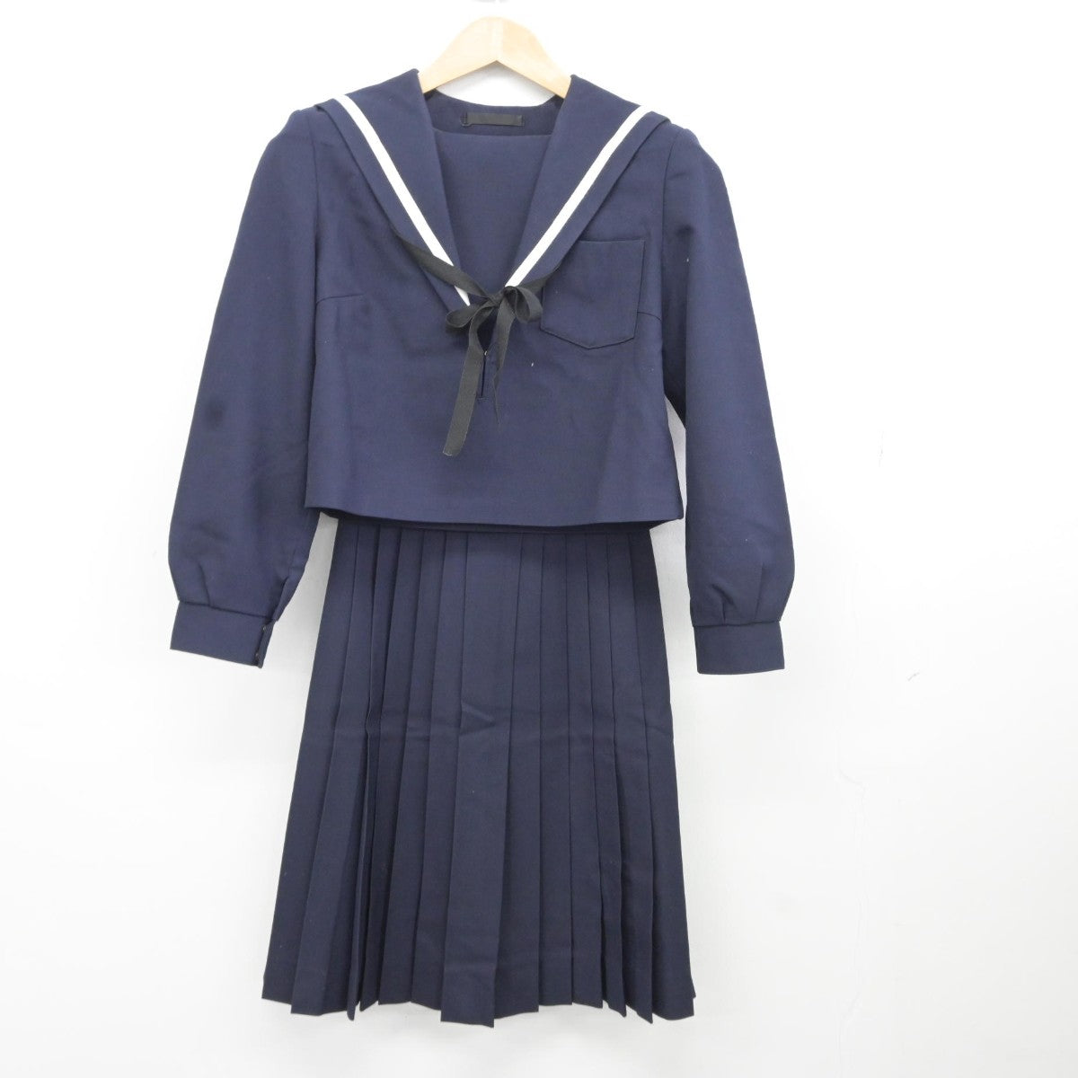 【中古】愛知県 松蔭高等学校 女子制服 3点（セーラー服・スカート）sf036998