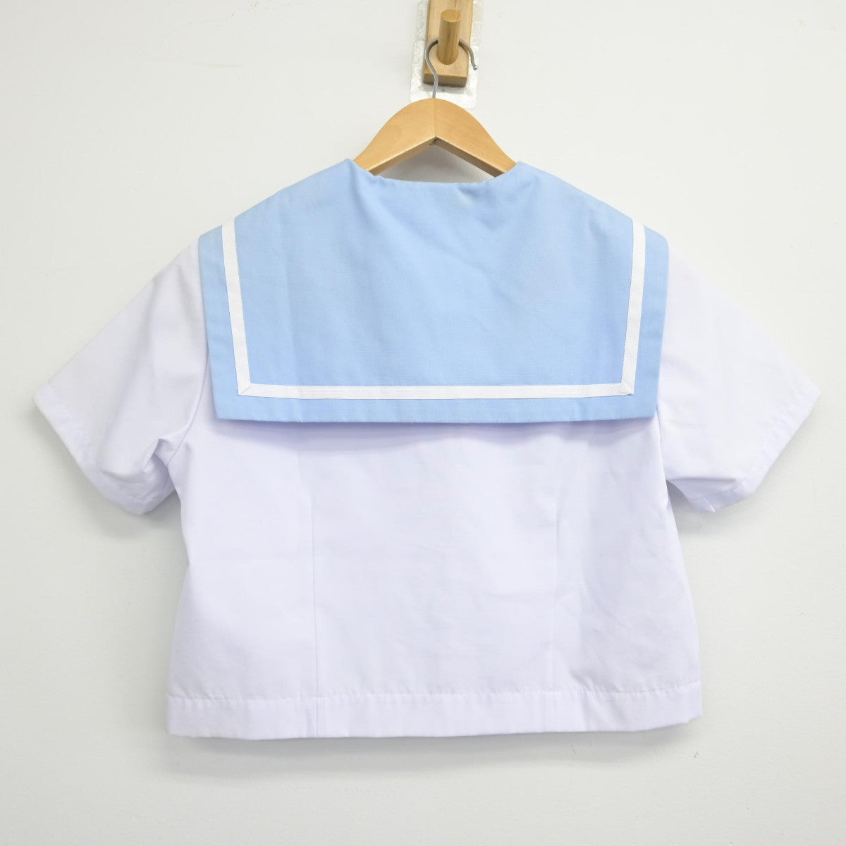 【中古】神奈川県 鵜野森中学校 女子制服 2点（セーラー服）sf037059