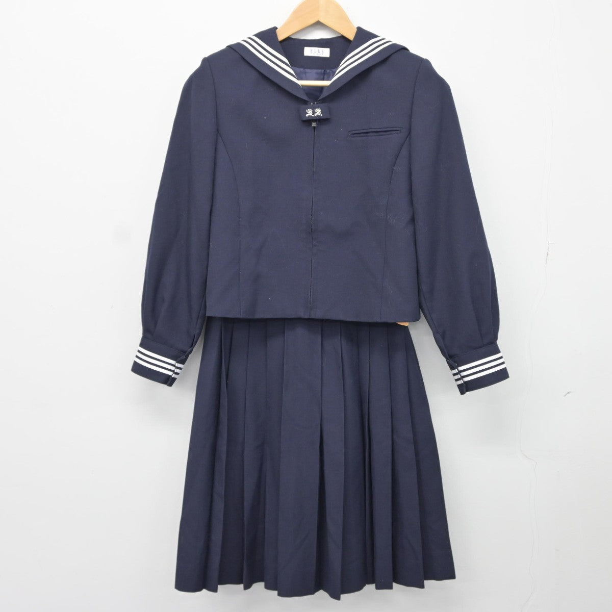 【中古】東京都 昭和女子大学附属昭和中学校 女子制服 3点（セーラー服・スカート・スカート）sf037080