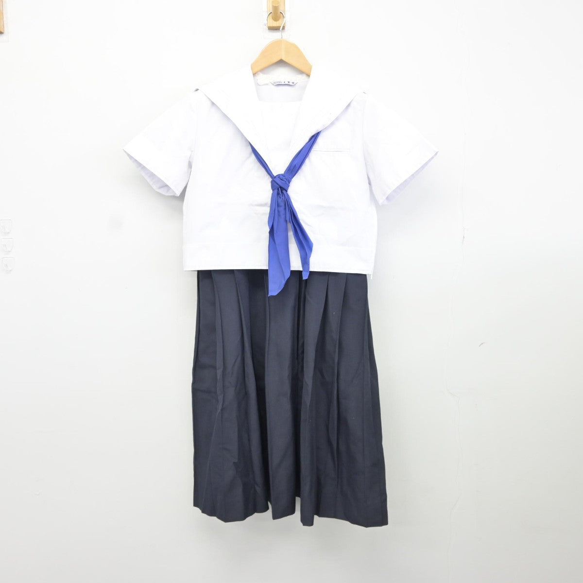 【中古】福岡県 門司学園中学校高等学校 女子制服 4点（セーラー服・スカート）sf037199