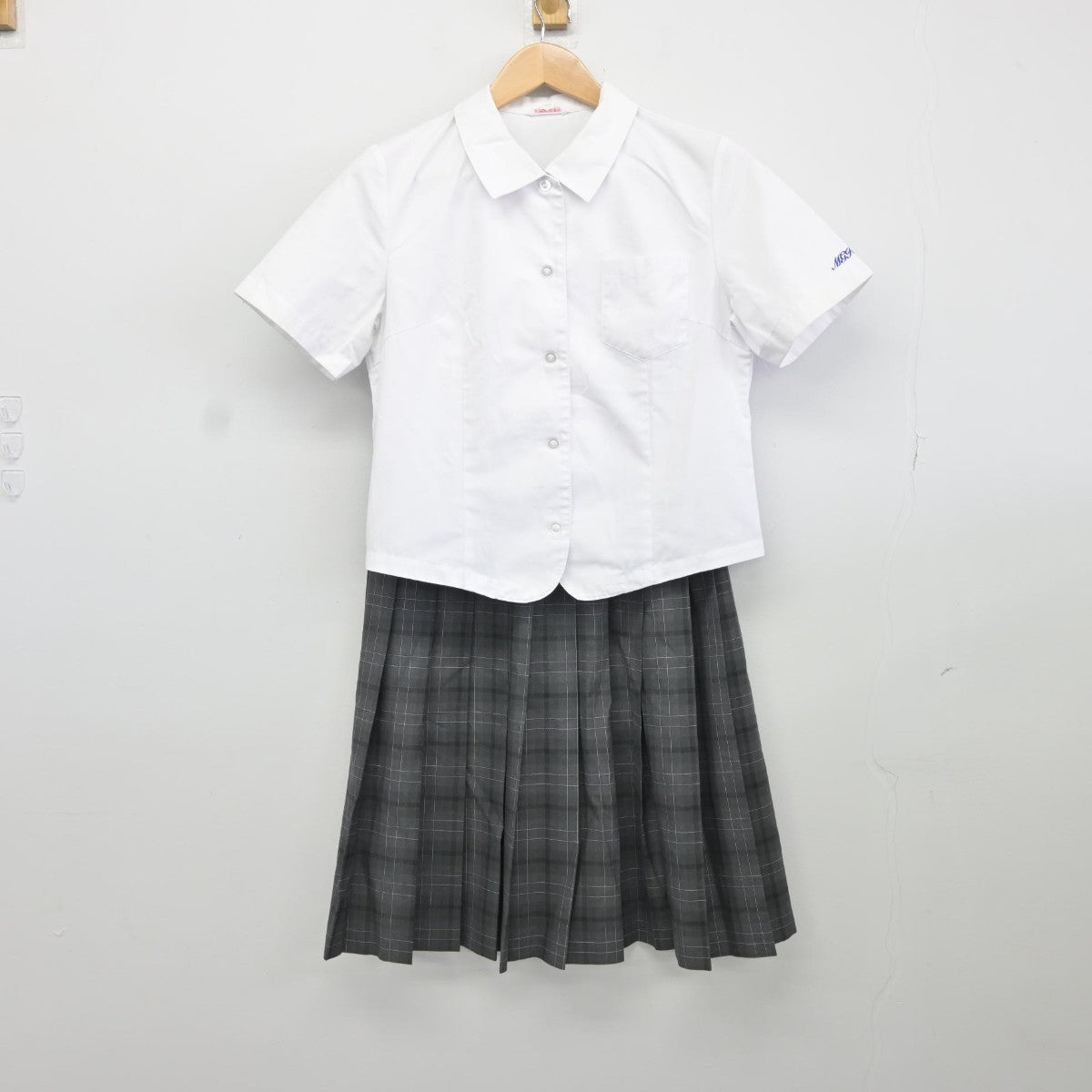 【中古】福岡県 門司学園中学校高等学校 女子制服 3点（シャツ・スカート）sf037203