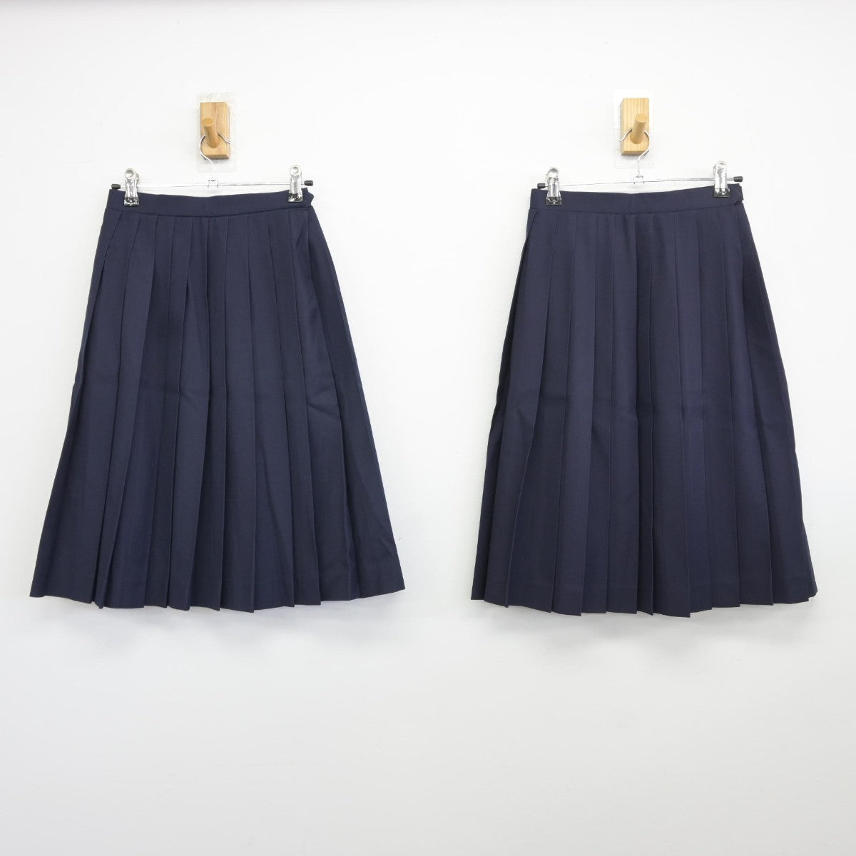 【中古】埼玉県 馬宮中学校 女子制服 2点（スカート）sf037220