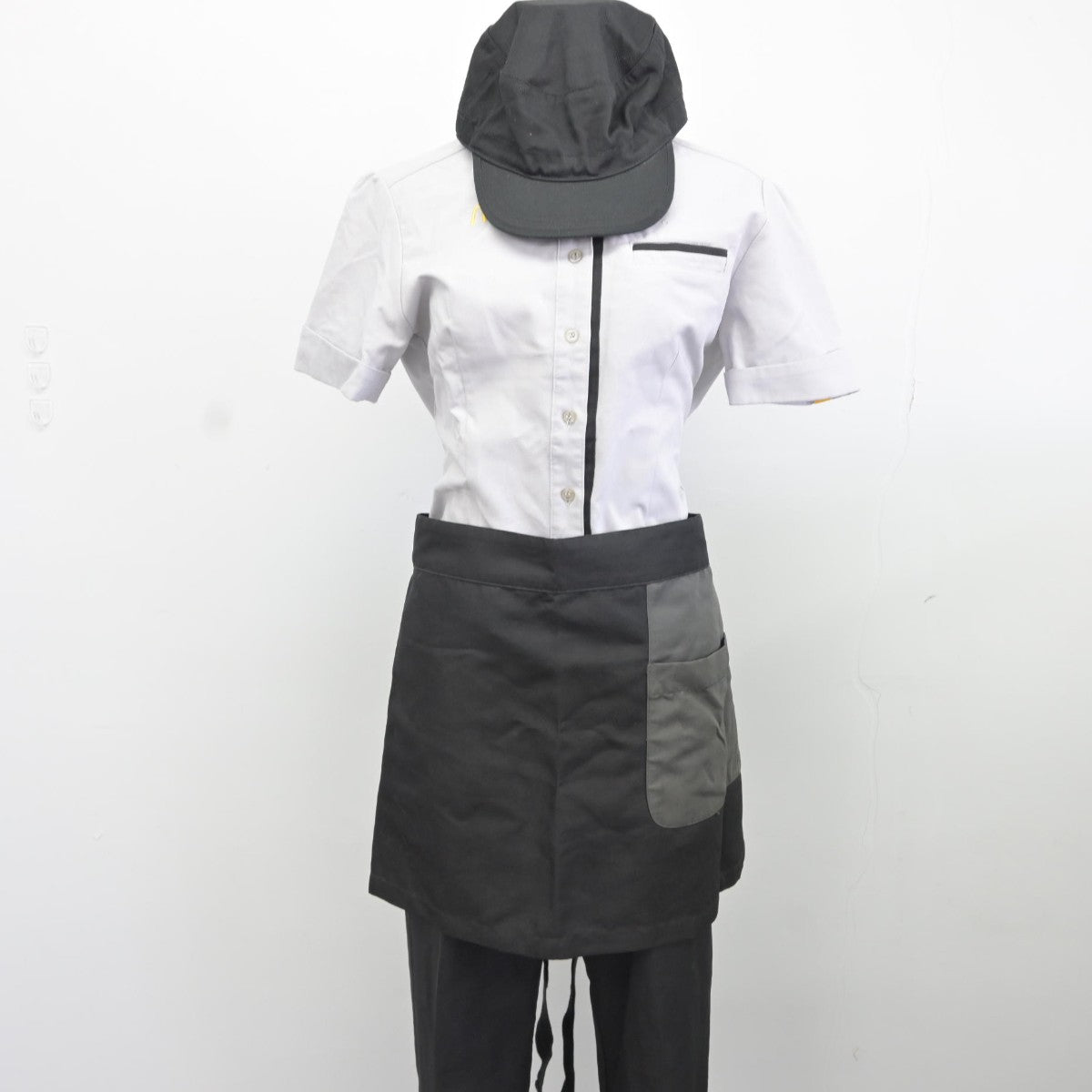 【中古】 マクドナルド 女子制服 4点（シャツ・ズボン・エプロン / サロン）sf037225