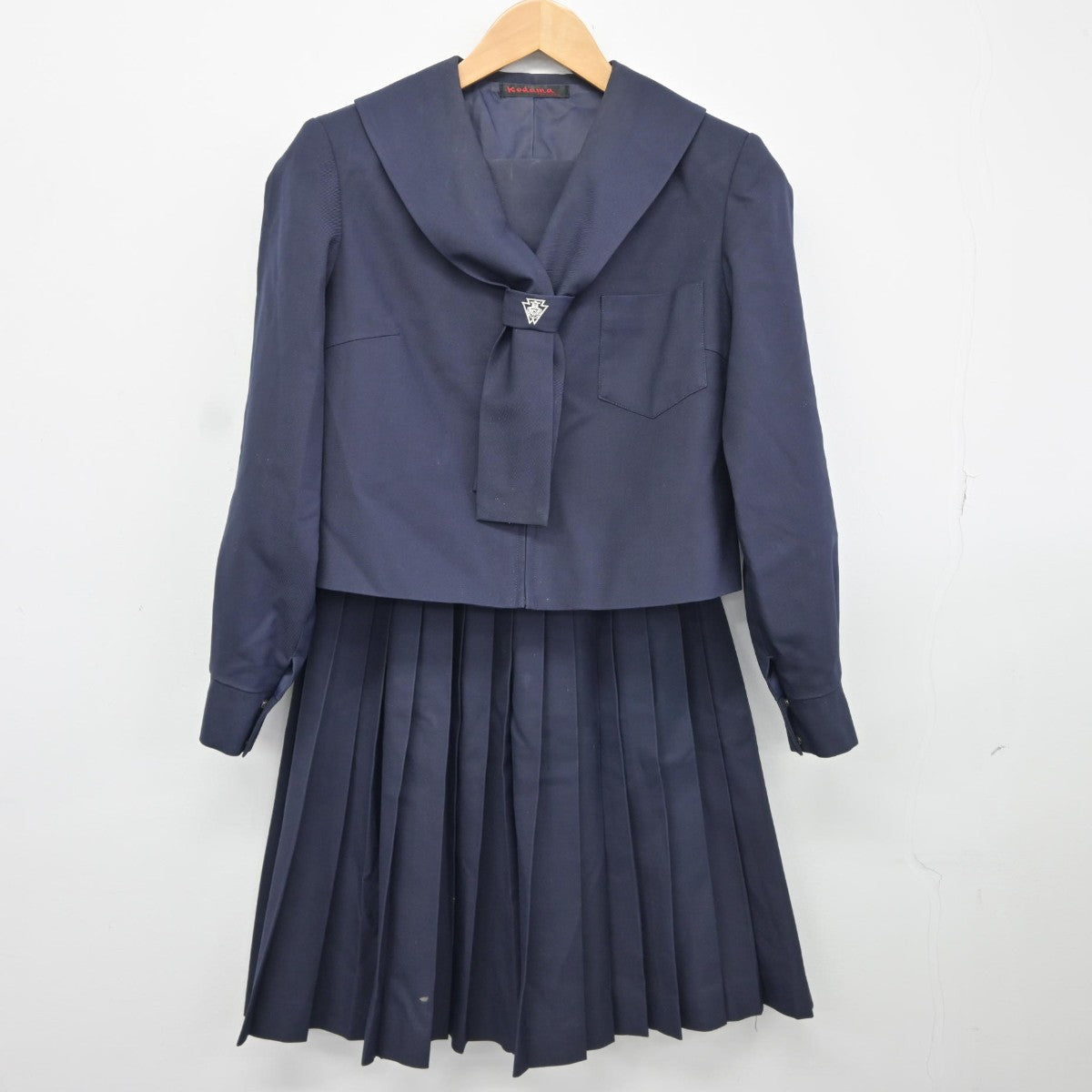 【中古】広島県 福山葦陽高等学校 女子制服 2点（セーラー服・スカート）sf037252