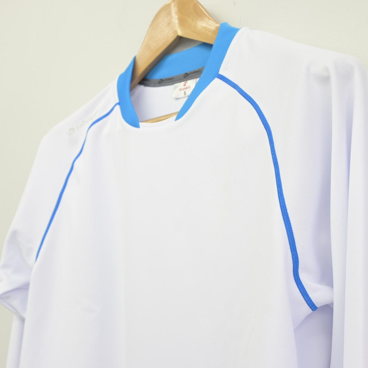 【中古】岐阜県 鶯谷中学高等学校 女子制服 1点(体操服 上)sf037288